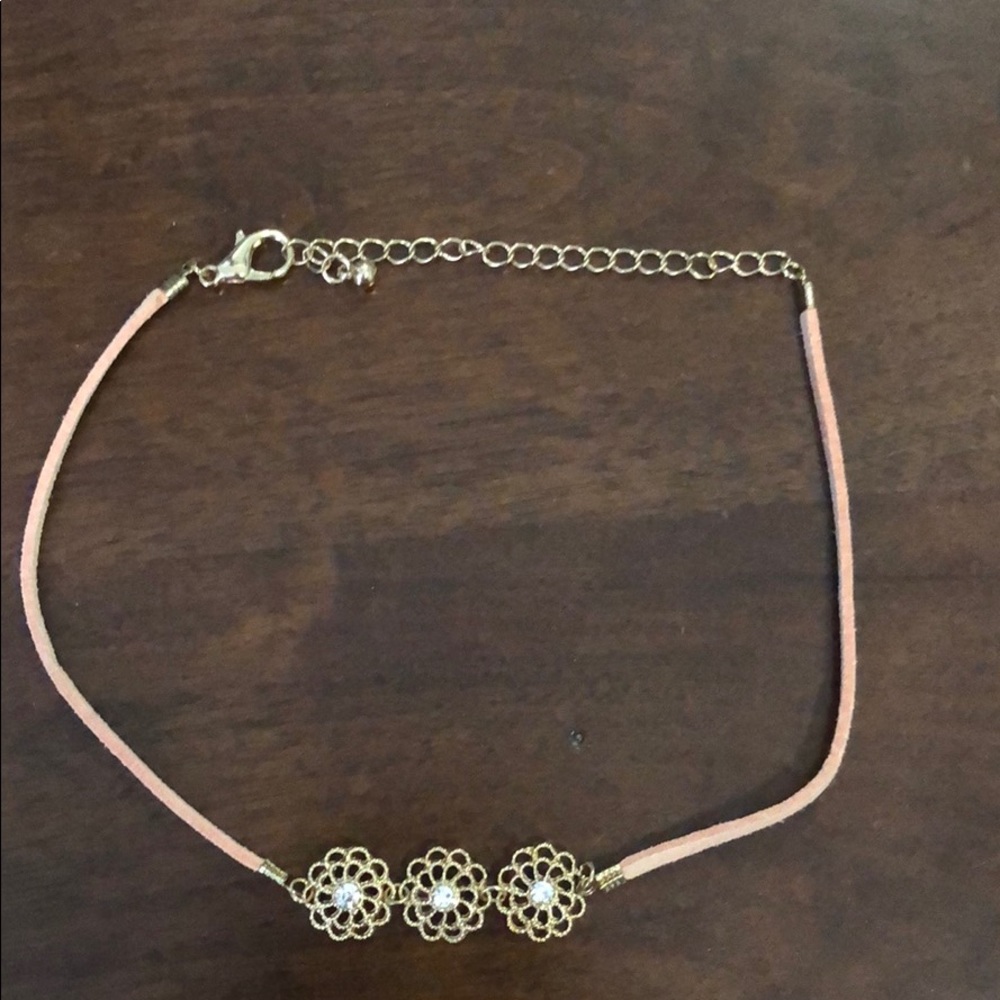 Choker necklace
